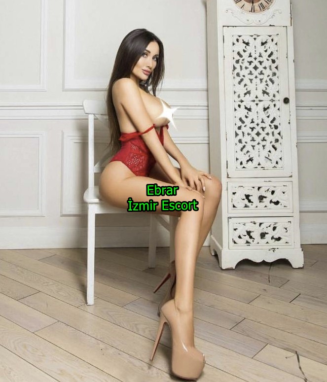 izmirescortebrar-1 İzmir Escort Ebrar Zarif Ve Kendine Güvenen Bir Kadınım!