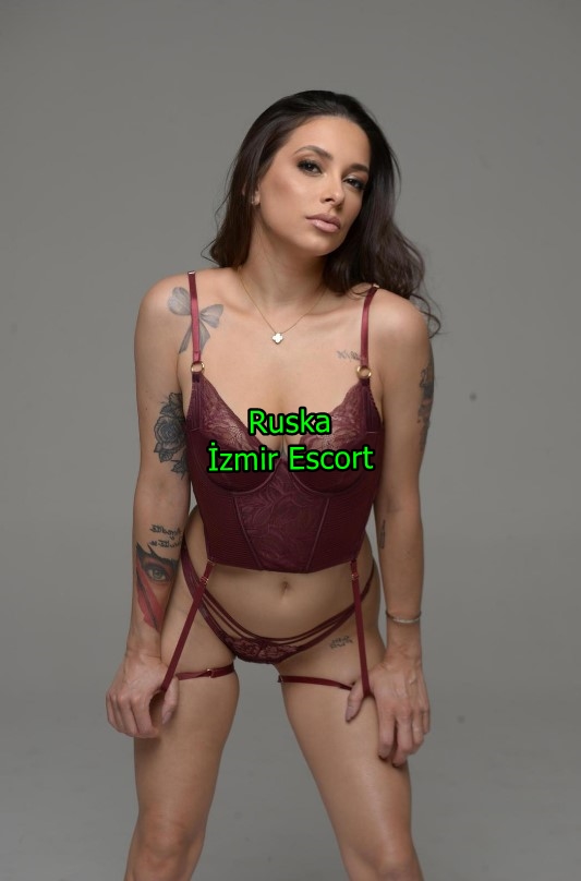 izmirescortruska-2 İzmir Escort Ruska Islaklığım Seni Ararken İnlemelerim Kulaklarında Çınlayacak